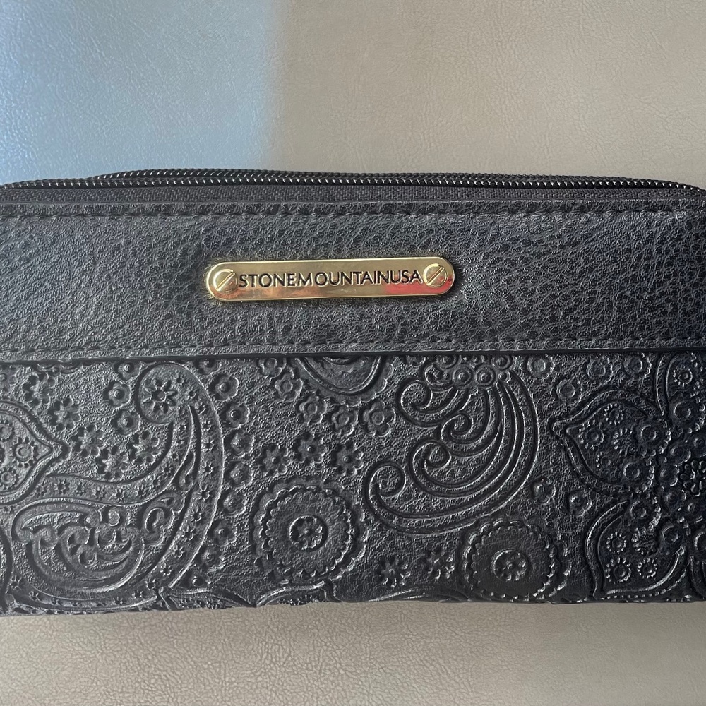 Women’s Stone Mountain Wallet